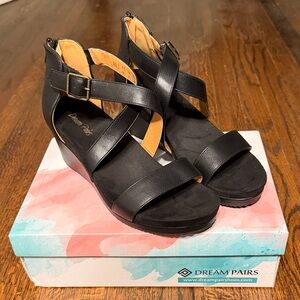 Dream Pairs Black Strappy Wedge Sandals